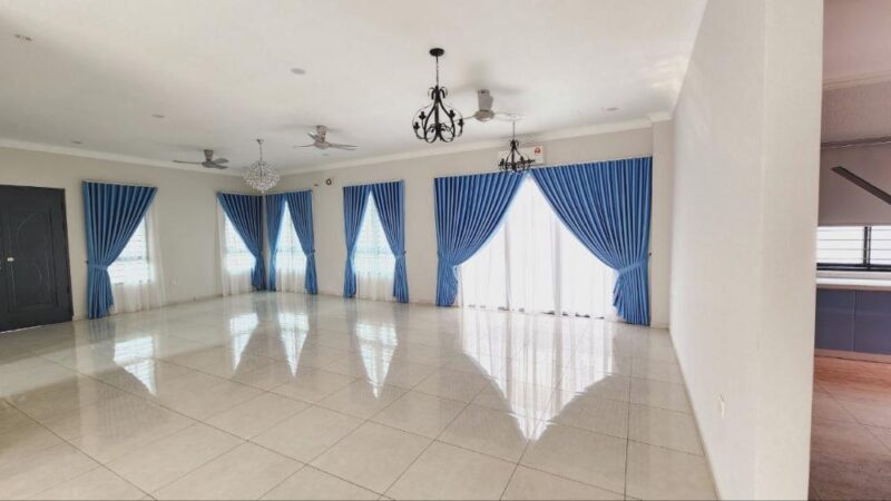 Curtain