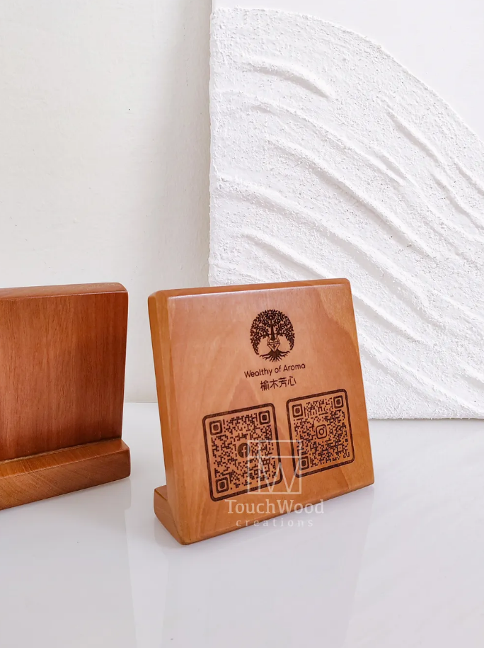 Personalized QR Display Stand